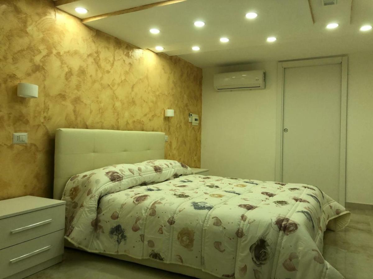 Sole House Apartment Наполи Екстериор снимка